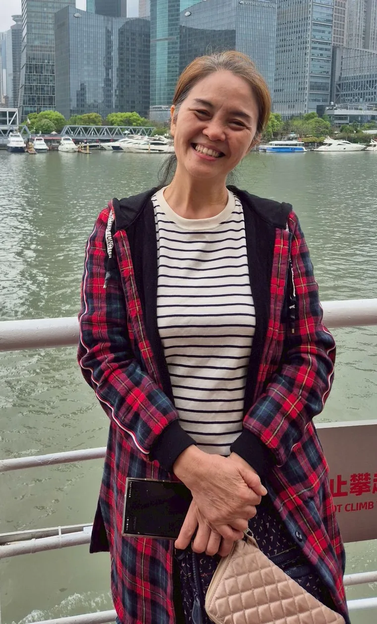 ครูจาง (Zhang Yujuan) ครูเจ้าของภาษาจีน ผู้สอนภาษาจีนสำหรับเด็ก — Chinese Addict